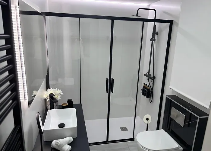 B&w Andres De La Llosa Apartment